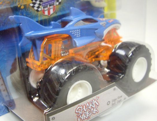 画像: 2015 MONSTER JAM includes SNAP-ON BATTLE SLAMMER! 【SHARK WREAK】 LT.BLUE (EDGE GLOW ROLL CAGE)