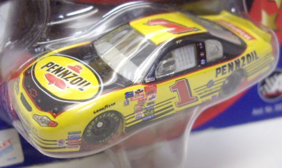 画像: 2002 ACTION - NASCAR WINNER'S CIRCLE 【"#1 PENNZOIL" CHEVY MONTE CARLO】 YELLOW-BLACK (with 1/24 RACE HOOD)