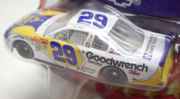 画像: 2002 ACTION - NASCAR WINNER'S CIRCLE 【"#29 AMERICA ONLINE" CHEVY MONTE CARLO】 WHITE-BLUE(with 1/24 RACE HOOD)