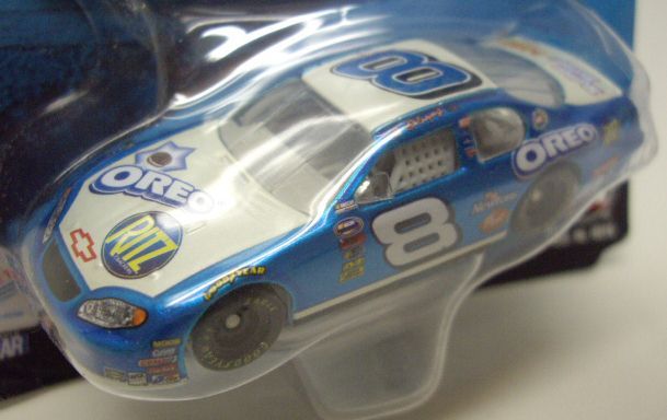 画像: 2004 ACTION - NASCAR WINNER'S CIRCLE 【"#8 OREO/RITZ" CHEVY MONTE CARLO】 BLUE-WHITE (with 1/24 RACE HOOD)