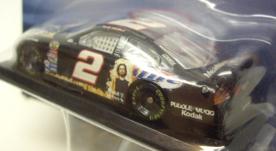 画像: 2004 ACTION - NASCAR WINNER'S CIRCLE 【"#2 MILLER LITE/PUDDLE MUDD" DODGE CHARGER】 BLACK (台座付き)