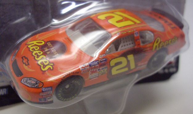 画像: 2004 ACTION - NASCAR WINNER'S CIRCLE 【"#21 REESE'S" CHEVY MONTE CARLO】 ORANGE (with 1/24 RACE HOOD)