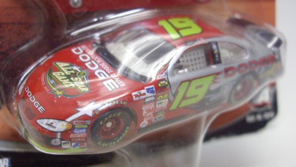 画像: 2004 ACTION - NASCAR WINNER'S CIRCLE 【"#19 DODGE/NHL ALL STAR GAME" DODGE CHARGER】 RED-SILVER (with 1/24 RACE HOOD)