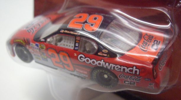 画像: 2004 ACTION - NASCAR WINNER'S CIRCLE 【"#29 COCA-COLA C2/GM GOODWRENCH" CHEVY MONTE CARLO】 RED (with 1/24 RACE HOOD)