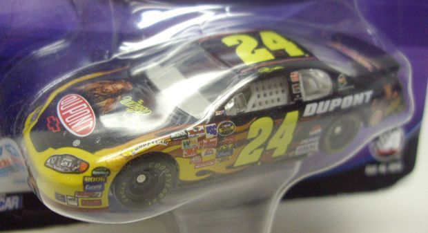 画像: 2004 ACTION - NASCAR WINNER'S CIRCLE 【"#24 DU PONT/THE WIZARD OF OZ" CHEVY MONTE CARLO】 BLACK (with 1/24 RACE HOOD)