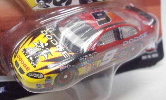 画像: 2004 ACTION - NASCAR WINNER'S CIRCLE 【"#9 DODGE/SPY VS SPY" DODGE CHARGER】 RED-BLACK-YELLOW (with 1/24 RACE HOOD)