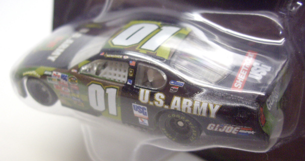 画像: 2004 ACTION - NASCAR WINNER'S CIRCLE 【"#01 U.S.ARMY/GI JOE" CHEVY MONTE CARLO】 BLACK (with 1/24 RACE HOOD)