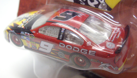 画像: 2004 ACTION - NASCAR WINNER'S CIRCLE 【"#9 DODGE/SPY VS SPY" DODGE CHARGER】 RED-BLACK-YELLOW (with 1/24 RACE HOOD)