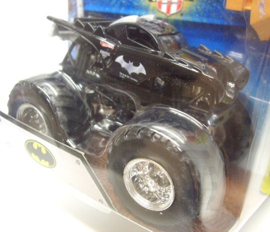 画像: 2015 MONSTER JAM includes SNAP-ON BATTLE SLAMMER! 【BATMOBILE】 BLACK (NEW CAST)