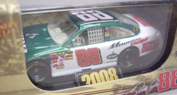 画像: 2008 ACTION WINNWER'S CIRCLE - NASCAR 【"#88 AMP/MOUNTAIN DEW" CHEVY IMPALA SS】　GREEN-WHITE (台座付）