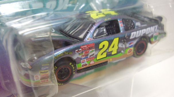 画像: 2001 ACTION - NASCAR LIMITED EDITION 【"#24 DU PONT/LOONEY TUNESS" CHEVY MONTE CARLO】　MET.GREEN