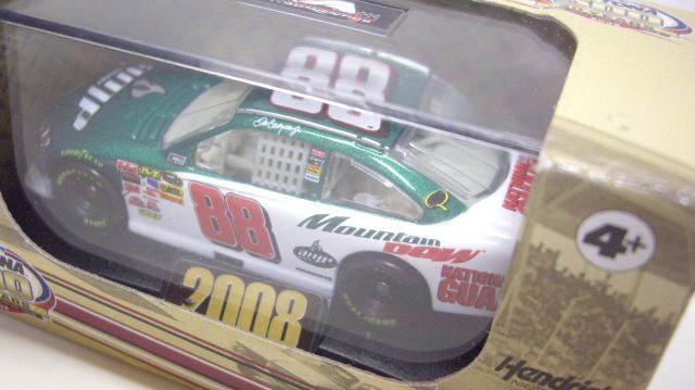 画像: 2008 ACTION WINNWER'S CIRCLE - NASCAR 【"#88 AMP/MOUNTAIN DEW" CHEVY IMPALA SS】　GREEN-WHITE (台座付）