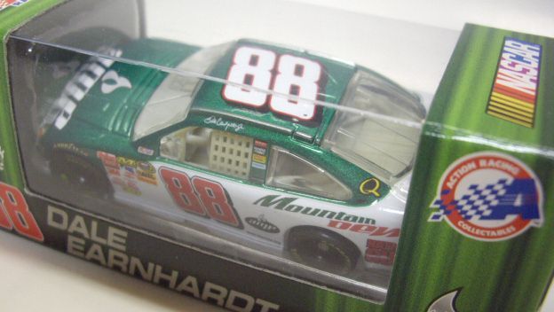 画像: 2008 ACTION LIMITED EDITION - NASCAR 【"#88 AMP/MOUNTAIN DEW" CHEVY IMPALA SS】　GREEN-WHITE