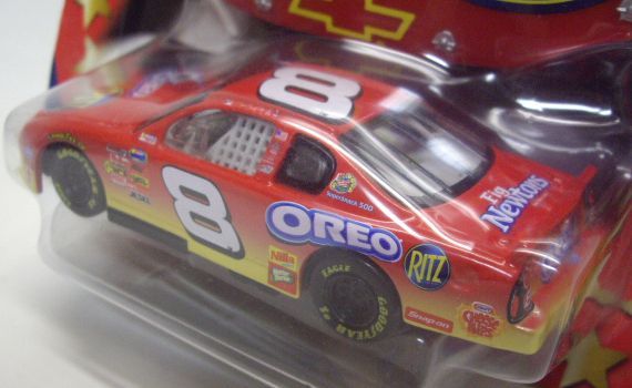 画像: 1/43 2003 ACTION - NASCAR WINNER'S CIRCLE 【"#8 OREO" CHEVY MONTE CARLO】　RED (with 1/18 RACE HOOD)