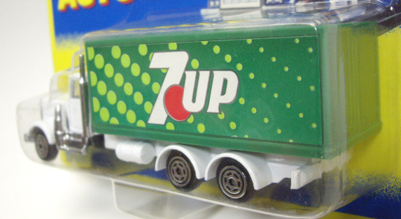 画像: 1994 AUTO CITY HAULER 【7UP】　WHITE-GREEN/C2 (CORGIキャスト/MATTELブランド)