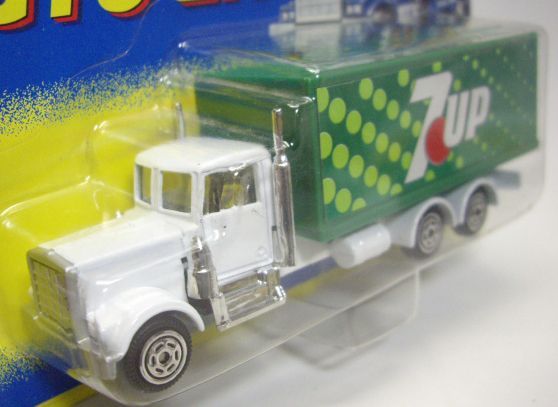 画像: 1994 AUTO CITY HAULER 【7UP】　WHITE-GREEN/C2 (CORGIキャスト/MATTELブランド)