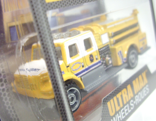 画像: 2015 MATCHBOX "SUPREME HERO" 【INTERNATIONAL PUMPER】 YELLOW