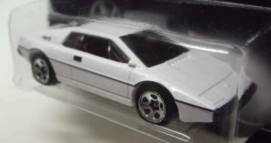 画像: 2015 WALMART EXCLUSIVE - 007 JAMES BOND 【LOTUS ESPRIT S1】 WHITE/5SP(予約不可）