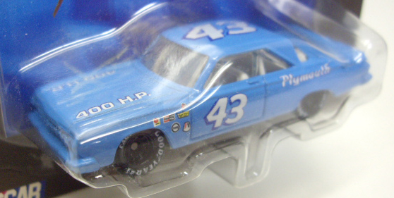 画像: 1999 HOT WHEELS RACING 【HALL OF FAME #43 TEAM PETTY '64 PLYMOUTH BELVEDERE】　LT.BLUE/RR