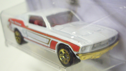 画像: 2015 WALMART EXCLUSIVE - HOLIDAY HOT RODS 【'67 CUSTOM MUSTANG】 WHITE/5SP