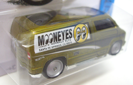 画像: 2015 SUPER TREASURE HUNTS 【CUSTOM '77 DODGE VAN】　SPEC.YELLOW/RR (MOONEYES)