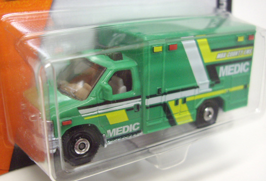 画像: 2016 【FORD E-350 AMBULANCE】 GREEN