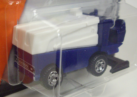 画像: 2016 【ZAMBONI ICE RESURFACING MACHINE】 BLUE-WHITE (NEW CAST)