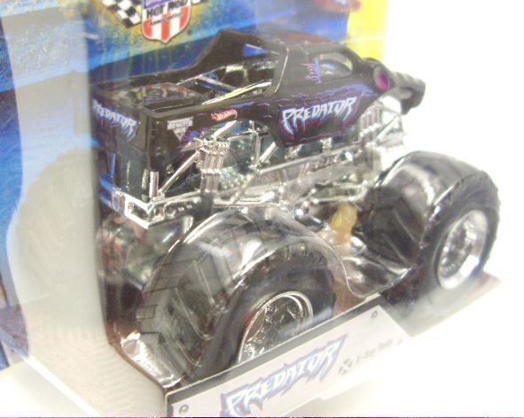 画像: 2015 MONSTER JAM includes SNAP-ON BATTLE SLAMMER! 【PREDATOR】 BLACK (X-RAY BODY)