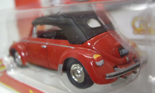 画像: 2016 JOHNNY LIGHTNING - CLASSIC GOLD COLLECTION 【1975 VW SUPER BEETLE CONVERTIBLE】　RED/RR