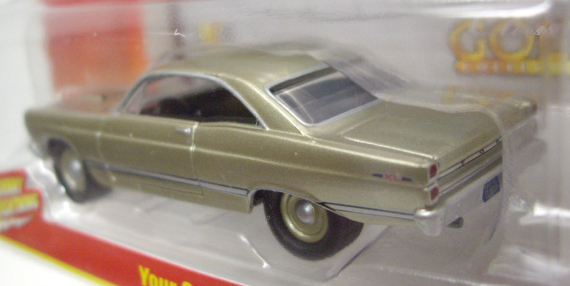 画像: 2016 JOHNNY LIGHTNING - CLASSIC GOLD COLLECTION 【1967 FORD FAIRLANE 500 XL】　CHAMPAGNE/RR