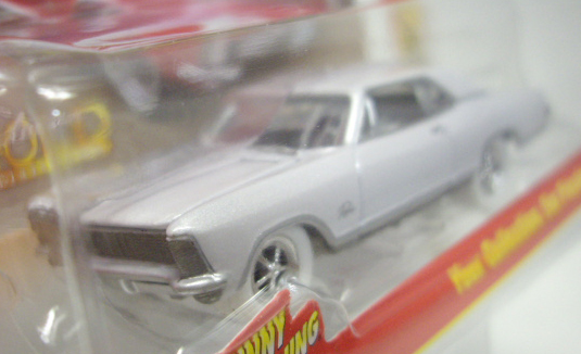 画像: 2016 JOHNNY LIGHTNING - CLASSIC GOLD COLLECTION 【1965 BUICK RIVIERA】　WHITE/RR (WHITE LIGHTNING)