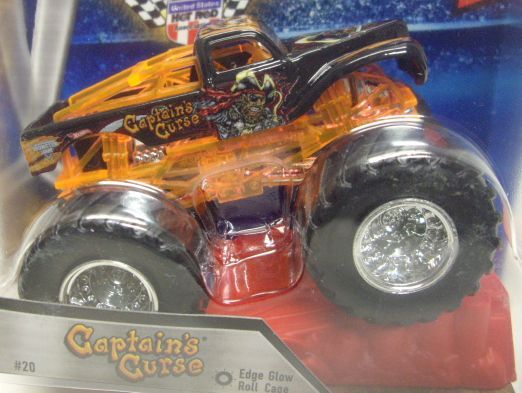 画像: 2016 MONSTER JAM includes STUNT RAMP! 【CAPTAIN'S CURSE】 BLACK (EDGE GLOW ROLL CAGE)