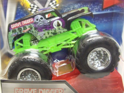 画像: 2016 MONSTER JAM includes STUNT RAMP! 【GRAVE DIGGER】 BLACK (4 TIME CHAMPION TAMPO)