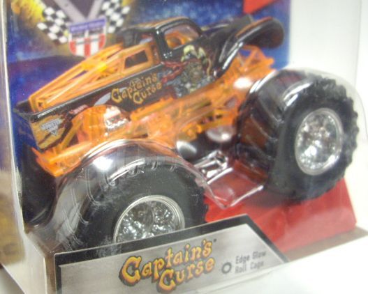 画像: 2016 MONSTER JAM includes STUNT RAMP! 【CAPTAIN'S CURSE】 BLACK (EDGE GLOW ROLL CAGE)