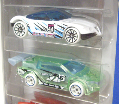 画像: 2016 5PACK 【SNOW STORMERS】Golden Arrow / Loop Coupe / Team Hot Wheels Corkscrew Buggy / Dune Crusher / Piledriver 