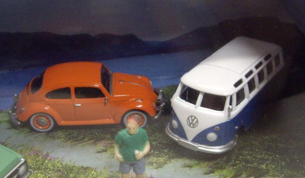 画像: GREENLIGHT DIORAMAS 【CAMPSITE CRUISERS】  1970 CHEVROLET C10 CHEYENNE/VW SAMBA BUS/VW CLASSIC BEETLE