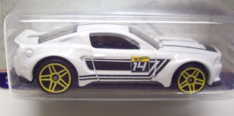 画像: 2016 HW FORD PERFORMANCE MUSTANG 【CUSTOM 2014 FORD MUSTANG】 WHITE/PR5