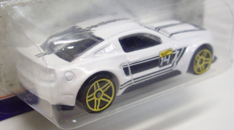 画像: 2016 HW FORD PERFORMANCE MUSTANG 【CUSTOM 2014 FORD MUSTANG】 WHITE/PR5