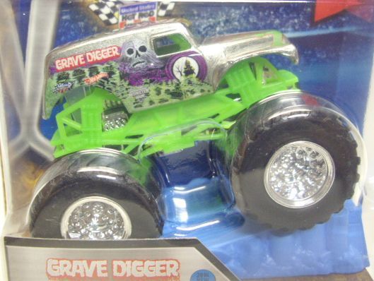 画像: 2016 MONSTER JAM includes STUNT RAMP! 【GRAVE DIGGER】 ZAMAC (2016 NEW LOOK!)