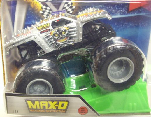 画像: 2016 MONSTER JAM includes STUNT RAMP! 【MAX-D】 SILVER (2016 NEW TRUCK!)