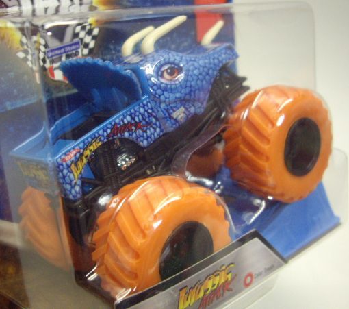 画像: 2016 MONSTER JAM includes STUNT RAMP! 【JURASSIC ATTACK】 LT.BLUE (COLOR TREADS)