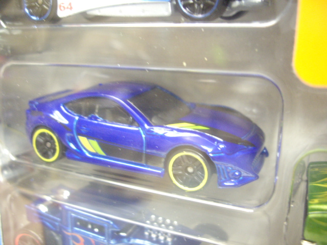 画像: 2016 HOT WHEELS 9CAR GIFT PACK 【'68 MERCURY COUGAR】　SILVERBLUE/MC5 (included　MAZDA RX-7/SCION FR-S)