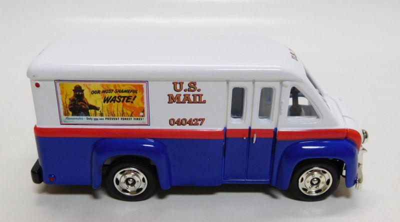 画像: 【特別価格】 1996 MATCHBOX - 1/43 COLLECTIBLES 【POST WAR AMERICA : 1948 DODGE ROUTE POSTAL VAN】 WHITE/RR