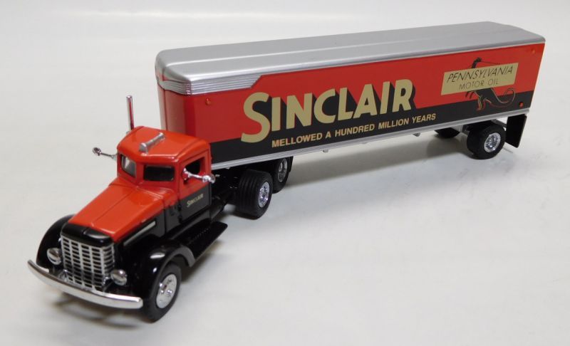 画像: 【特別価格】 1996 MATCHBOX - 1/64 COLLECTIBLES 【THE SINCLAIR 1939 PETERBILT TRACTOR TRAILER】 RED-SILVER/RR