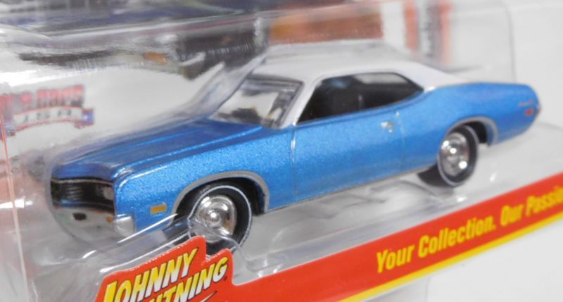 画像: 2016 JOHNNY LIGHTNING - MUSCLE CARS USA S2 【1977 MERCURY MONTEGO】 LT.BLUE/RR