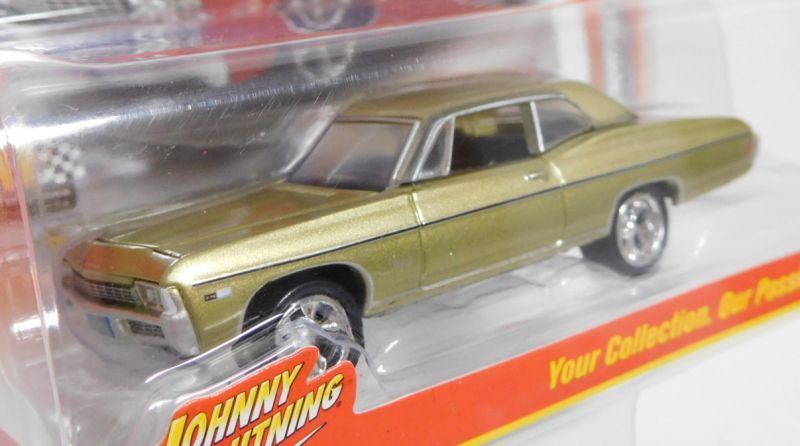 画像: 2016 JOHNNY LIGHTNING - MUSCLE CARS USA S2 【1968 CHEVY IMPALA】 GOLD/RR