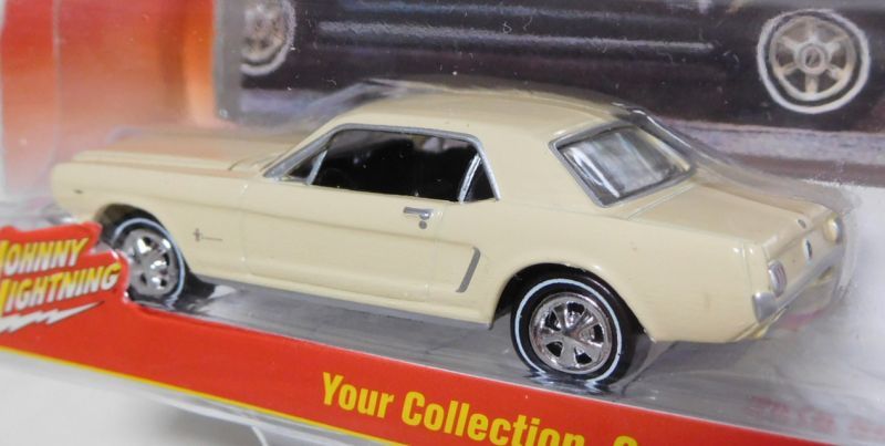 画像: 2016 JOHNNY LIGHTNING - MUSCLE CARS USA S2 【1965 FORD MUSTANG】 CREAM/RR