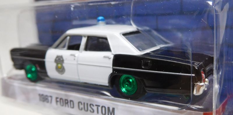 画像: 2016 GREENLIGHT HOT PURSUIT S20 【1967 FORD CUSTOM】 BLACK-WHITE/RR (NEW HAMPTON POLICE DEPARTMENT) (GREEN MACHINE)