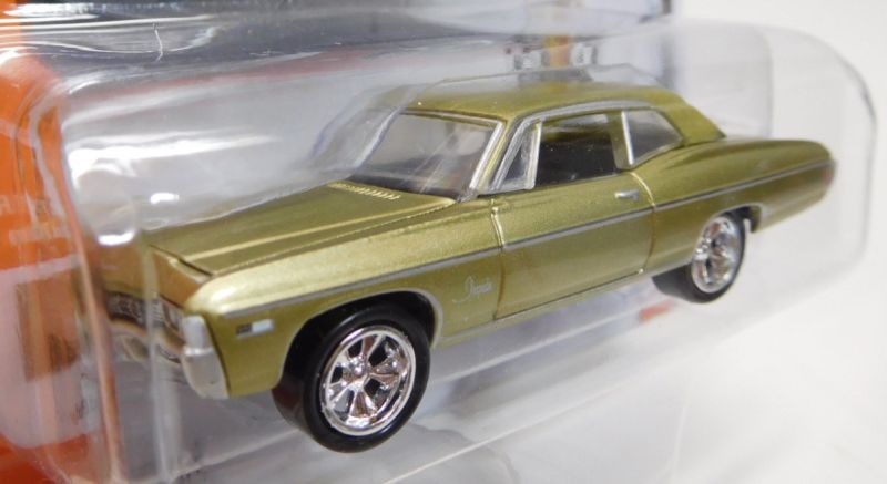 画像: 2016 JOHNNY LIGHTNING - MUSCLE CARS USA S2 【1968 CHEVY IMPALA】 GOLD/RR (1836個限定）