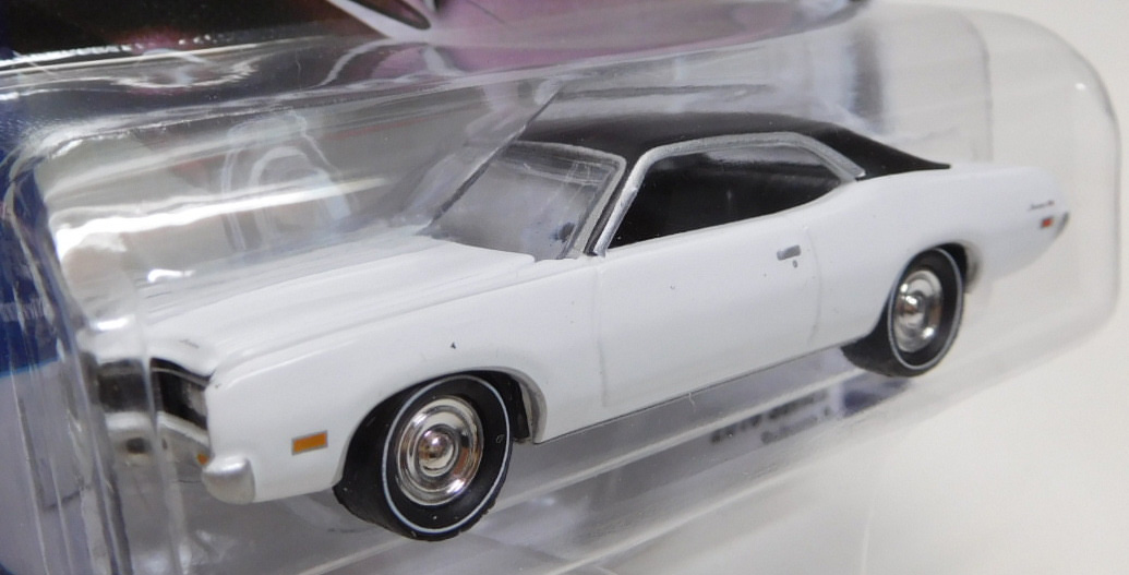 画像: 2016 JOHNNY LIGHTNING - MUSCLE CARS USA S2 【1977 MERCURY MONTEGO】 WHITE/RR (1836個限定）